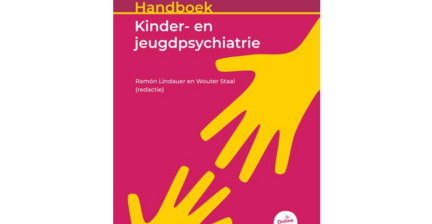 cover van het handboek KJP: 2 handen die naar elkaar reiken